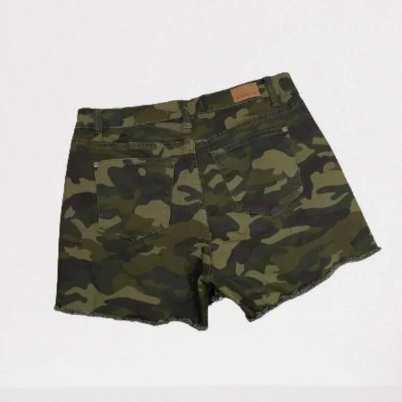 Judy Blue NEW Women's High Rise Camo Denim Jean Stretch Shorts Size L - Picture 5 of 11